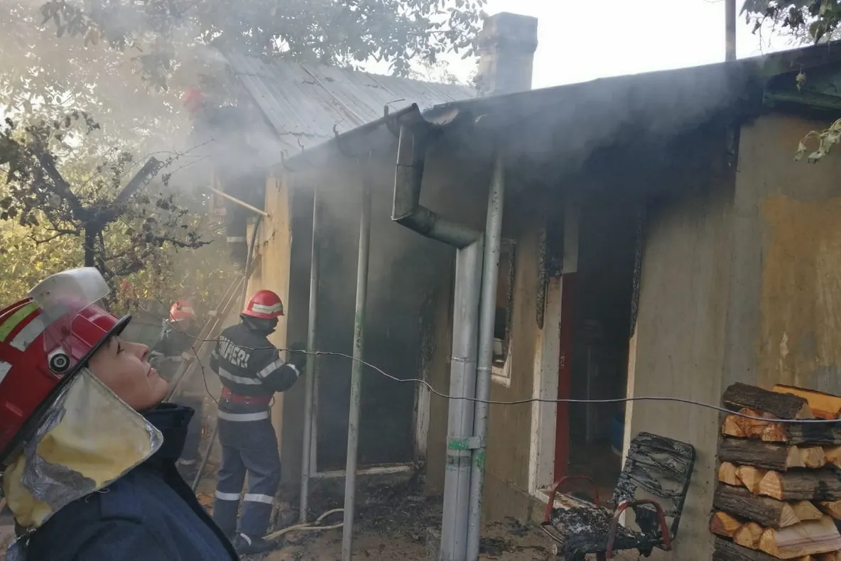 Incendiu provocat de... o baie lipovenesacă