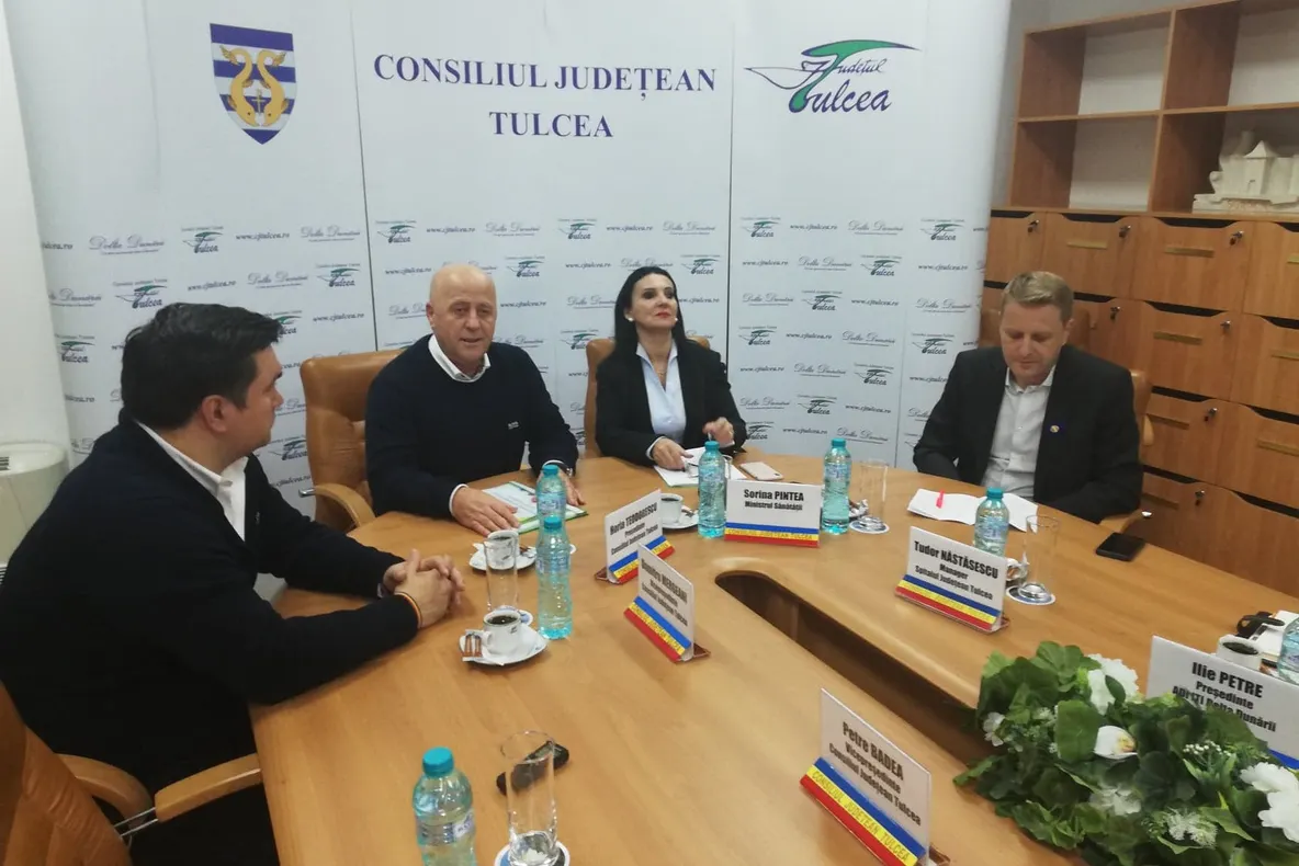 Ministrul sănătății a fost la Tulcea. Spitalul e OK. Păcat că nu vin medicii!