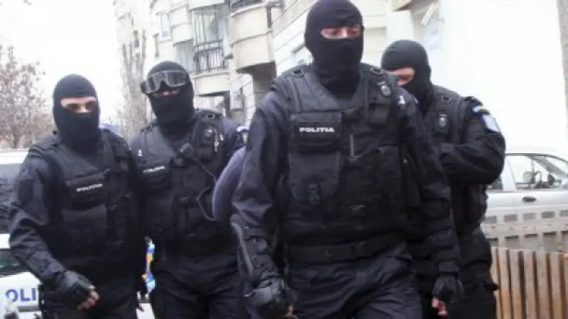 Au furat în Austria și au fost arestați la Tulcea. Acum sunt în arest și așteaptă extrădarea