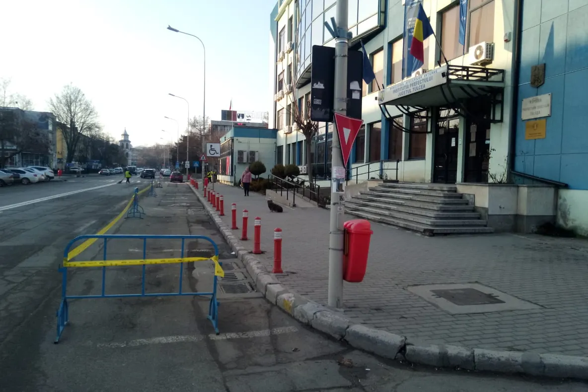 O sută de sindicalişti de la „Solidaritatea Sanitară” vor picheta Prefectura!