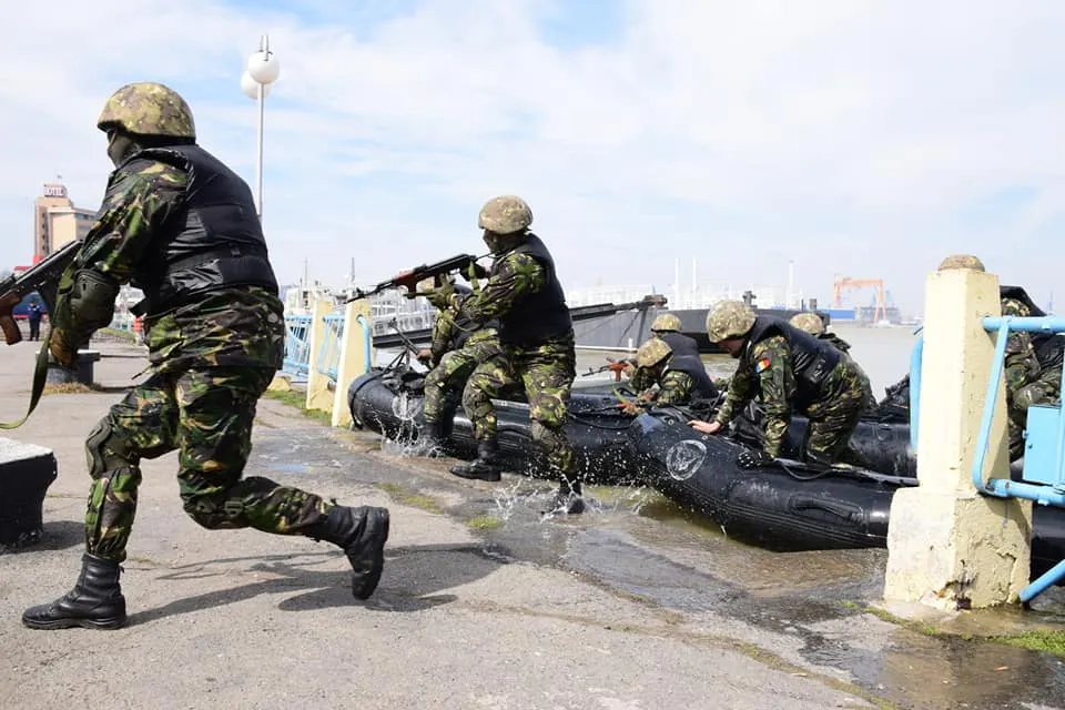 Regimentul 307 Infanterie Marină la ceas de sărbătoare!