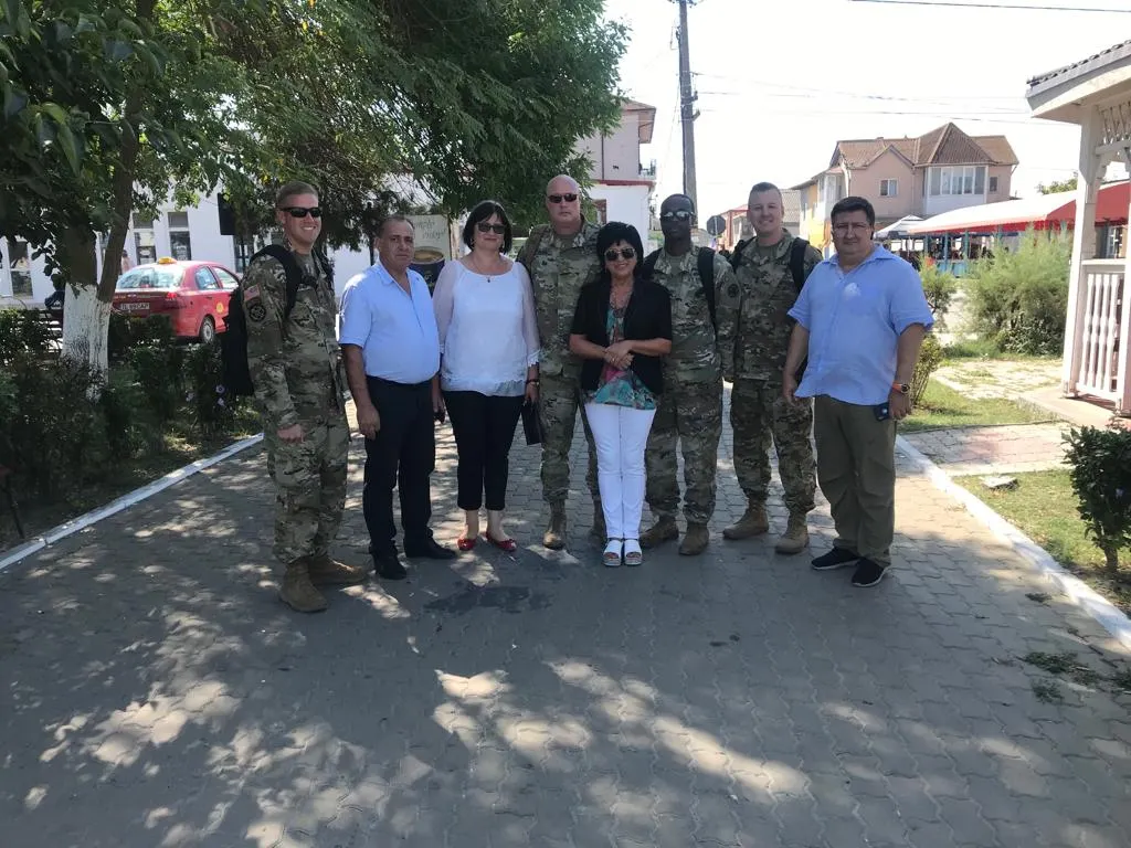 Medici militari din SUA şi România în misiune comună umanitară în Delta Dunării