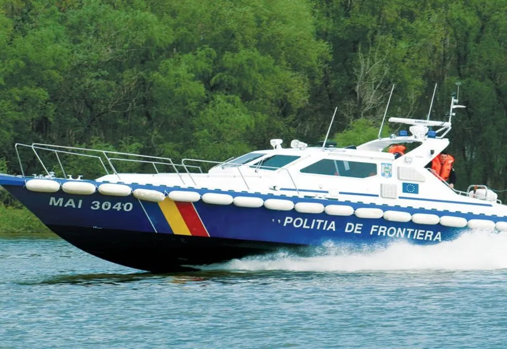 Ucrainean în pericol de înec pe Dunăre, salvat în ultimul moment