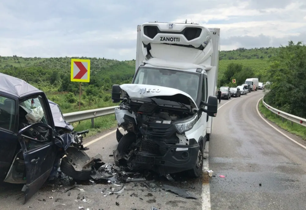 Accident provocat de un șofer băut și fără permis