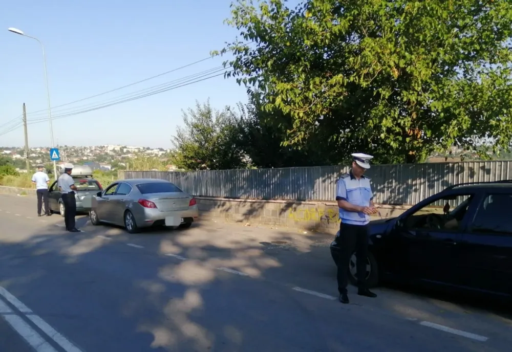 Poliţiştii din Tulcea, "ocupaţi" duminică. Au aplicat zeci de amenzi