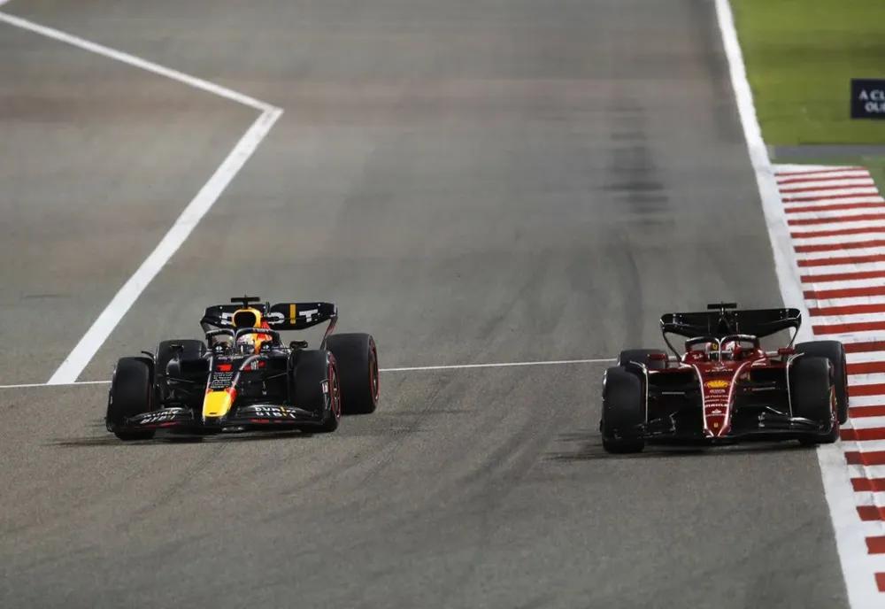 Charles Leclerc, victorie de senzație în Bahrain. Campionul Max Verstappen a abandonat în ultimele tururi