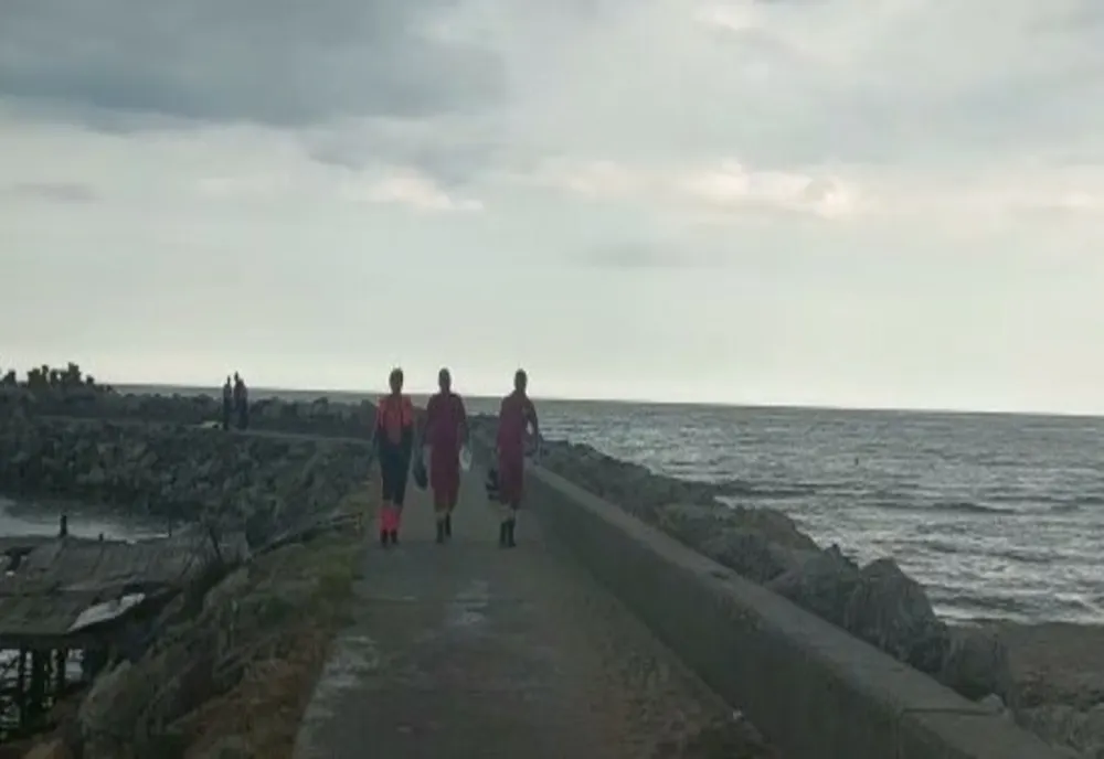 VIDEO Tragedie la Costinești. Un băiat și-a găsit sfârșitul în apa mării