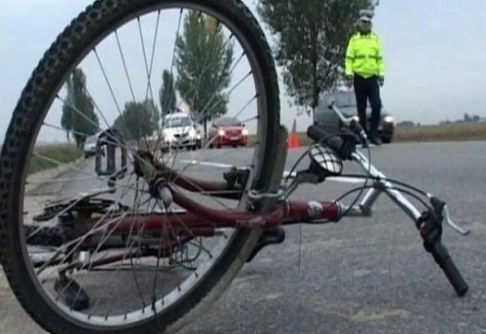 Biciclist lovit de mașină în Ciucurova