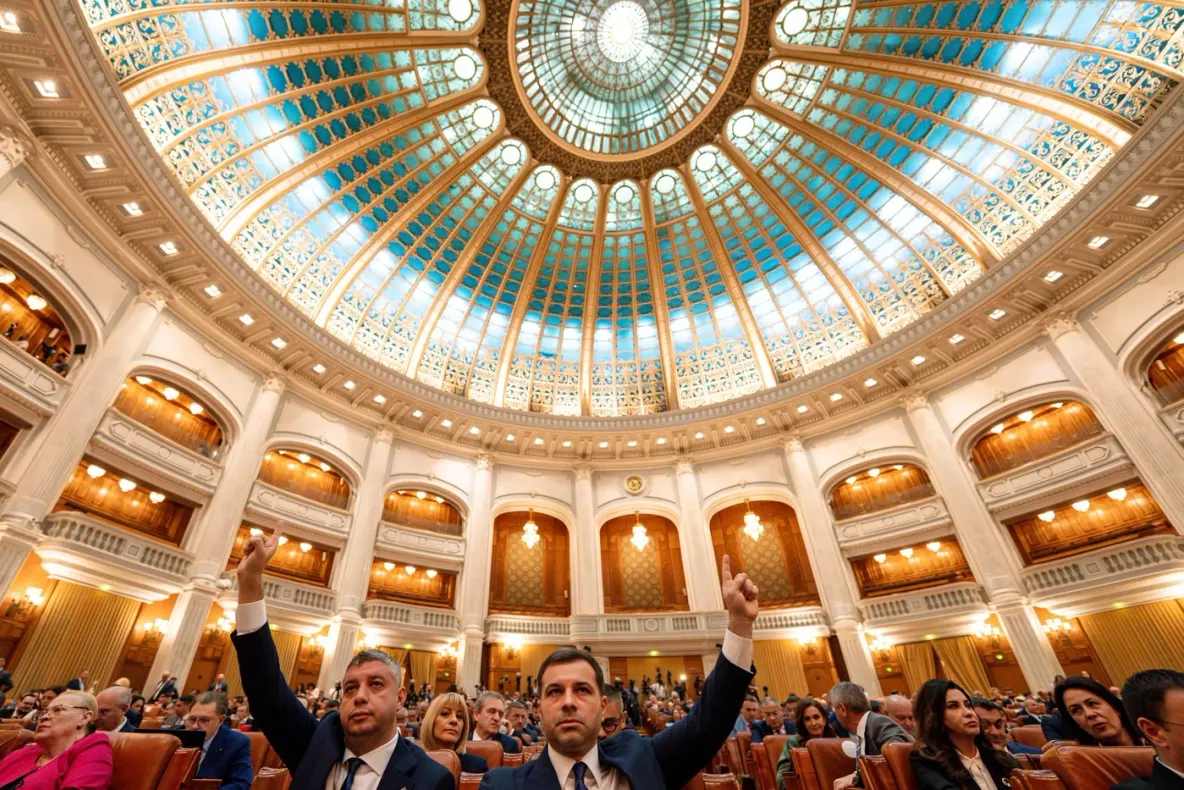 Parlamentul va fi convocat din nou în sesiune extraordinară