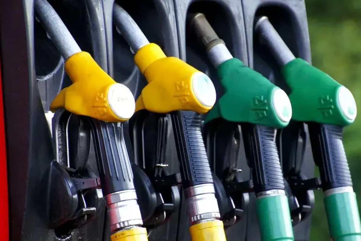 Prețurile carburanților, 15 septembrie 2026. Benzina și motorina rămân în jurul pragului de 10 lei pe litru