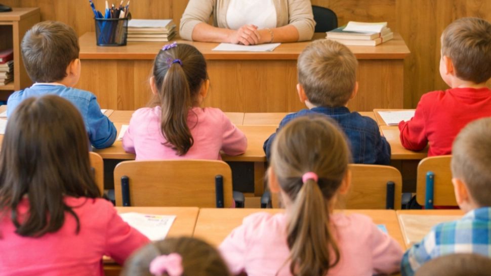 Elevii revin la școală miercuri, după vacanța de Paște. Când se încheie anul școlar