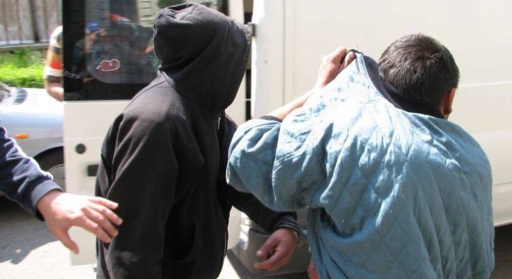 Cinci copii între 11 şi 14 ani, au furat zece mii de lei dintr-o locuinţă