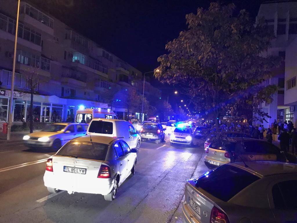 Accident în Tulcea, pe Isaccei. O femeie de 23 de ani a fost rănită.Circulația a fost blocată aproape o oră