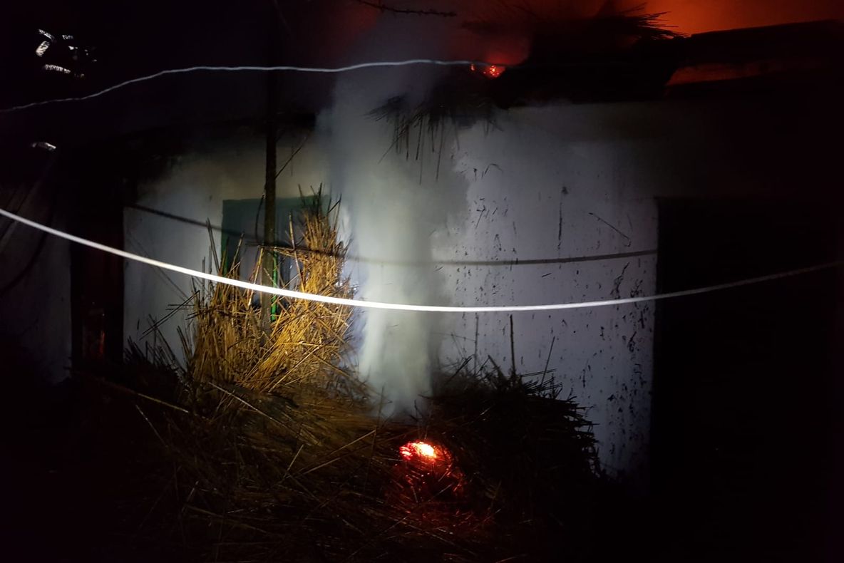 O bătrână de 87 de ani a suferit arsuri pe 90% din corp intr-un incendiu la Zebil