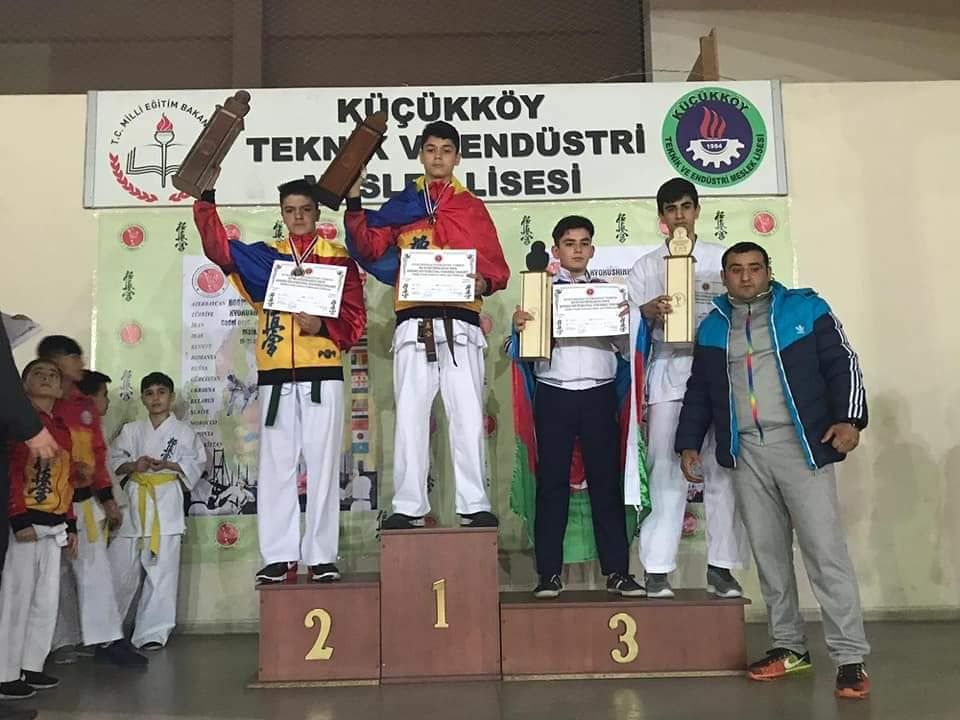 Vlad a adus aurul înapoi de la turci!