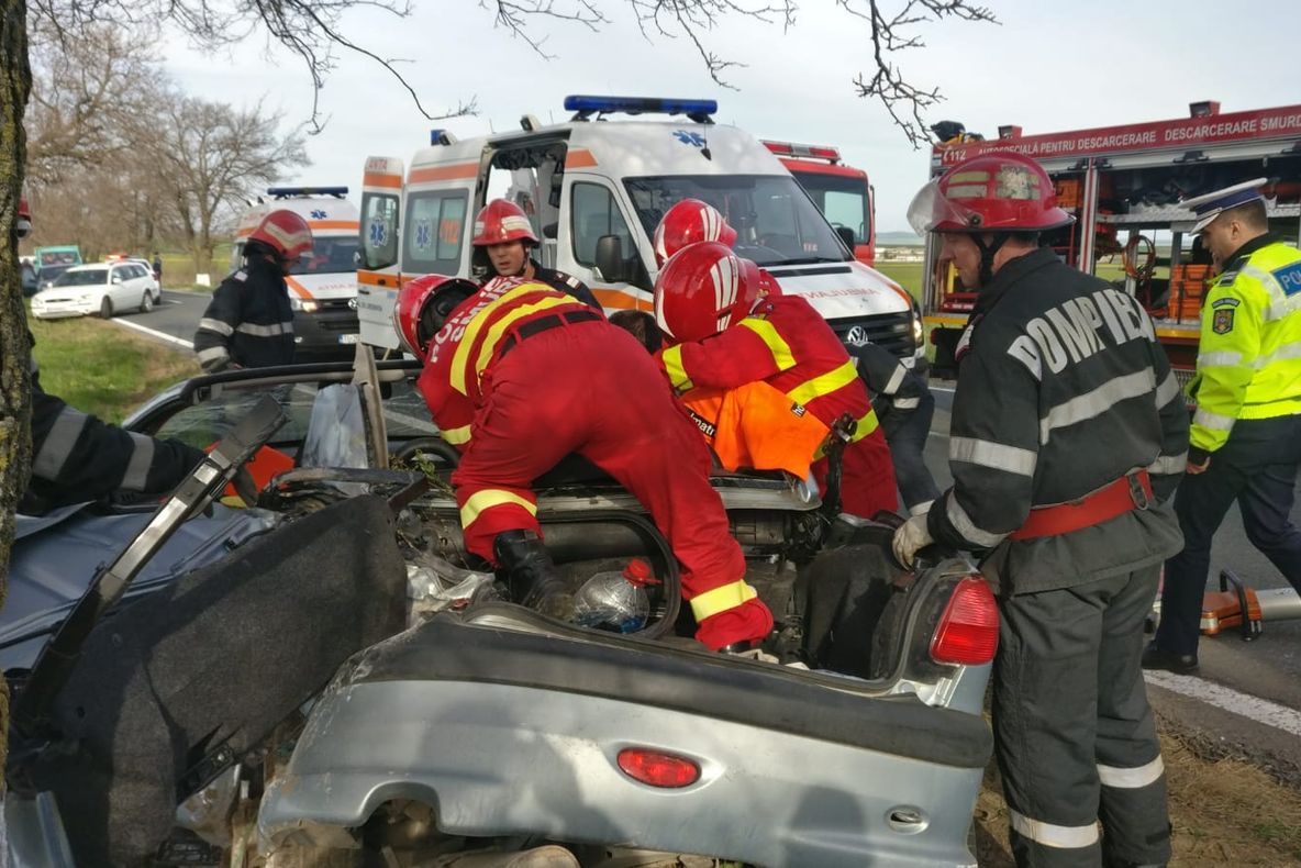 Acum - Accident între Cataloi şi Nalbant. Două victime sunt în drum spre spital!