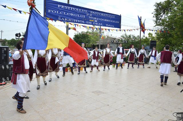 Festivalul Internațional al Păstoritului – spectacole folclorice la “Jean Bart” și Sarighiol de Deal