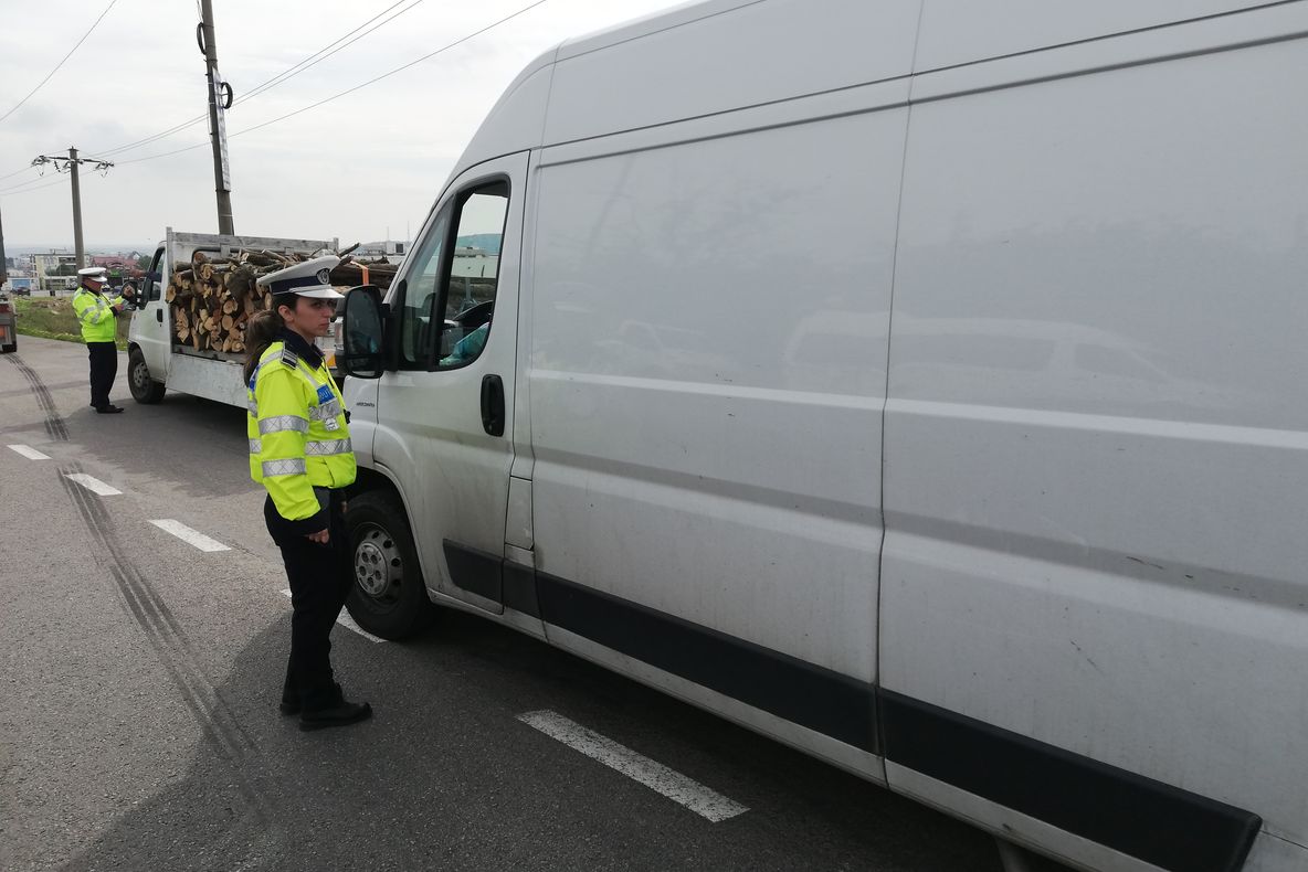 Peste 200 de autovehicule verificate de polițiștii tulceni în cadrul acțiunii TRUCK and BUS