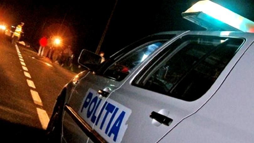 A fugit după ce a accidentat un om pe trecerea de pietoni. Poliţiştii l-au găsit şi i-au făcut dosar penal