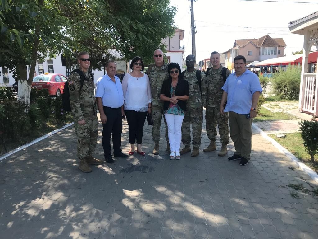 Medici militari din SUA şi România în misiune comună umanitară în Delta Dunării