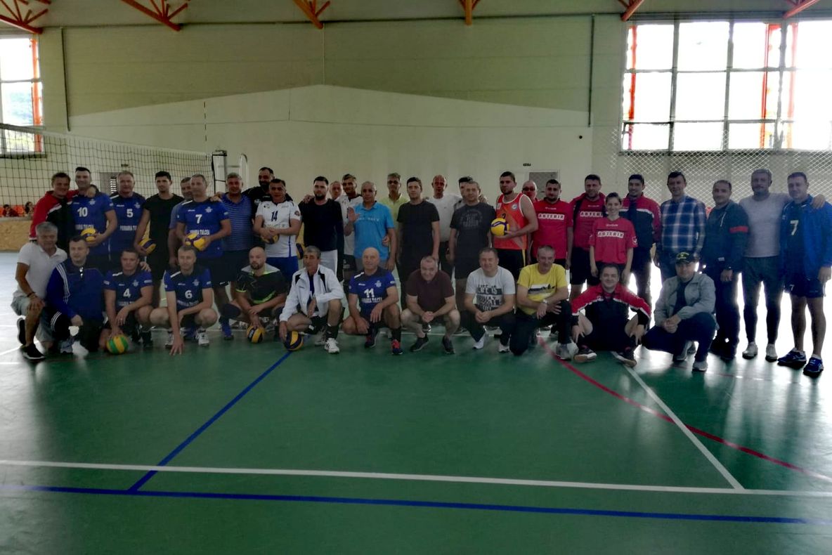 Volei - Tulcenii de la old boys au urcat din nou pe podium