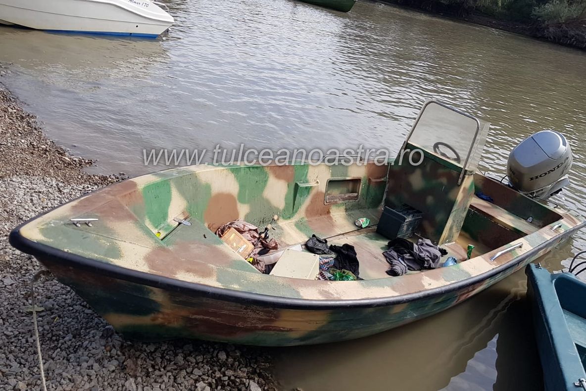 Un bărbat din Arad a murit tăiat de elicea bărcii în care era la pescuit in Delta Dunării