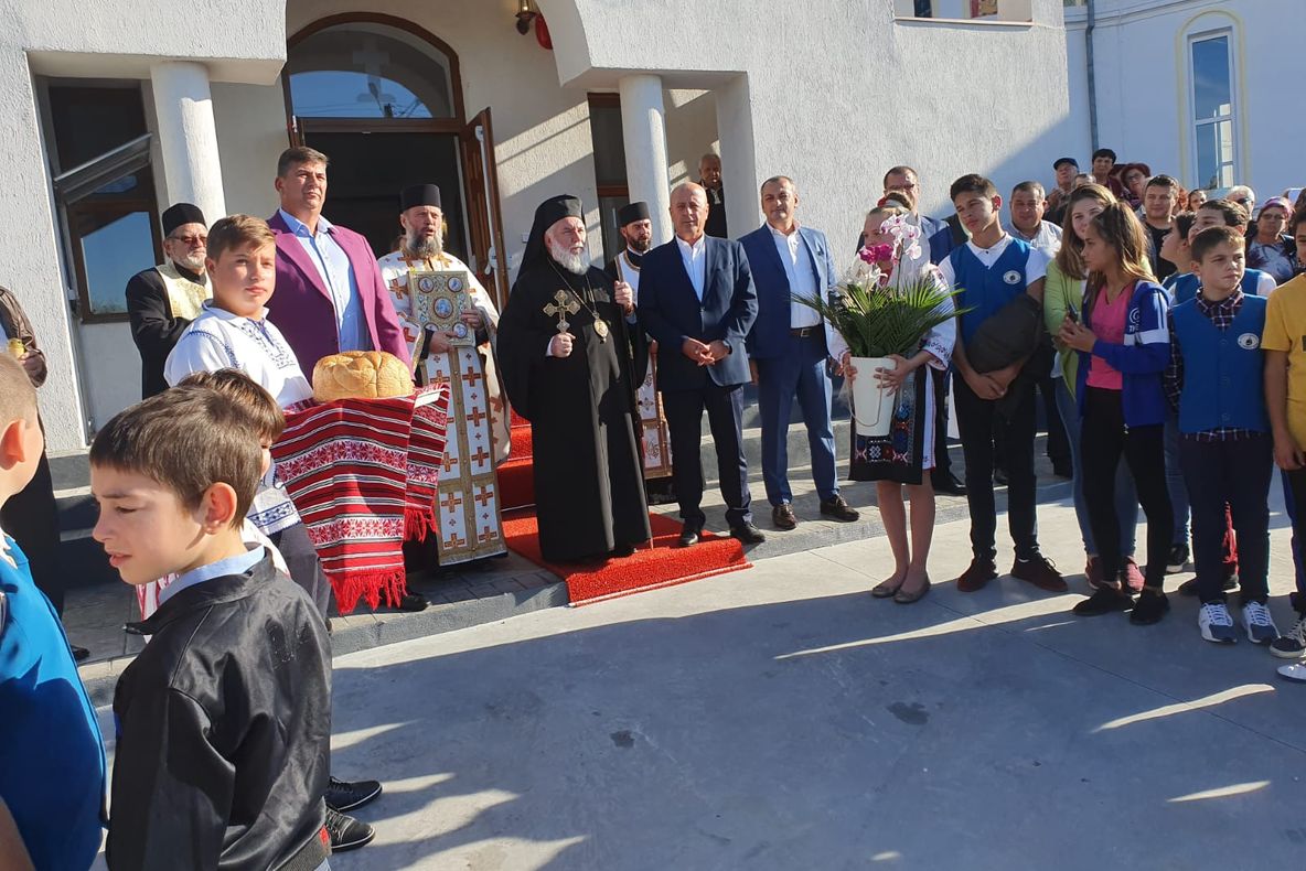 Au fost inaugurate cantina socială și capela mortuară din Smârdan     