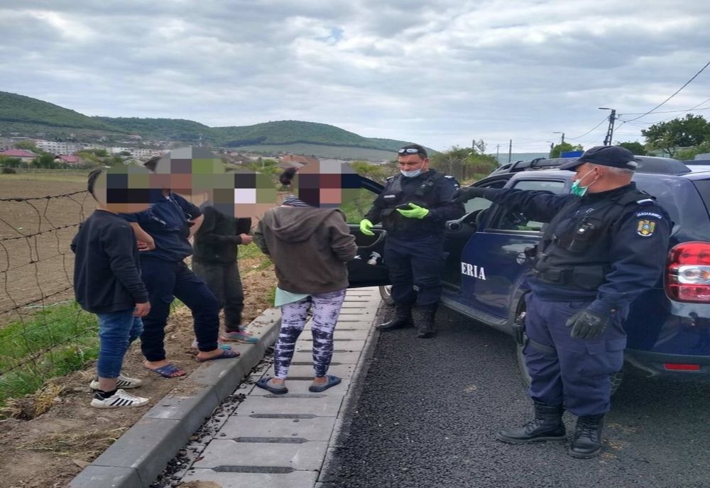 Li s-a urât cu carantina: Prinși când au vrut să iasă din Cartierul Bendea! 