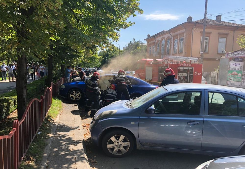 FOTO| Autoturism cuprins de flăcări în municipiul Tulcea
