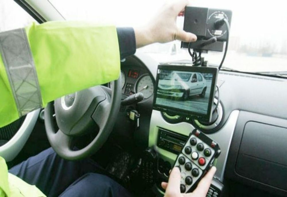     Radare în cascadă pe DN22. 27 de șoferi au rămas pietoni 