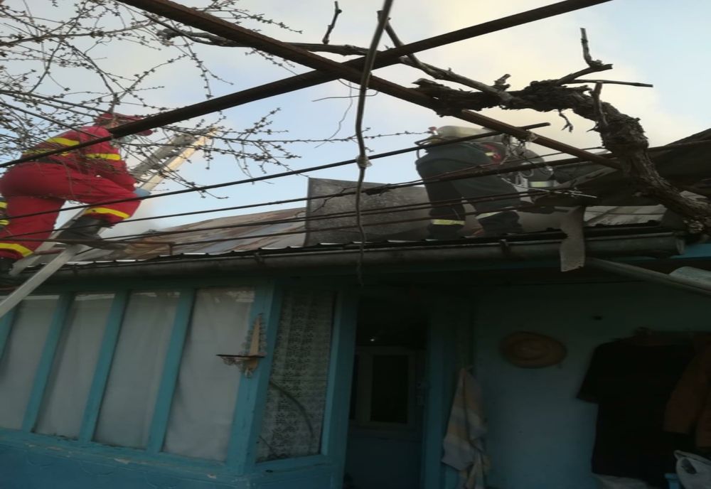 Incendiu provocat de un cos de fum neizolat neizolat