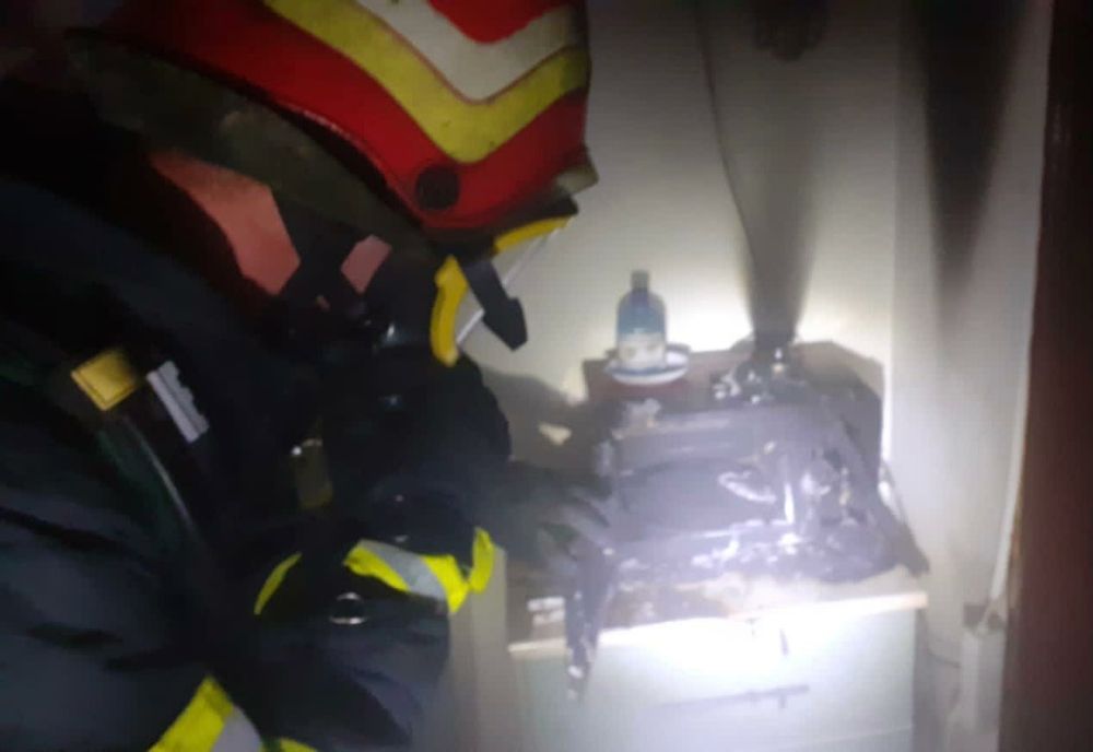 FOTO Incendiu într-un bloc din Tulcea