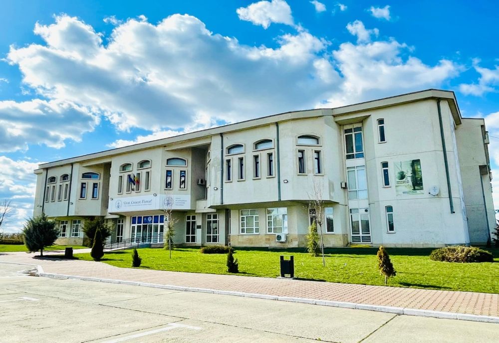 Liceeni din cinci județe participanți la concursul de discursuri publice „Puterea cuvintelor”. Elev din Tulcea printre câștigători