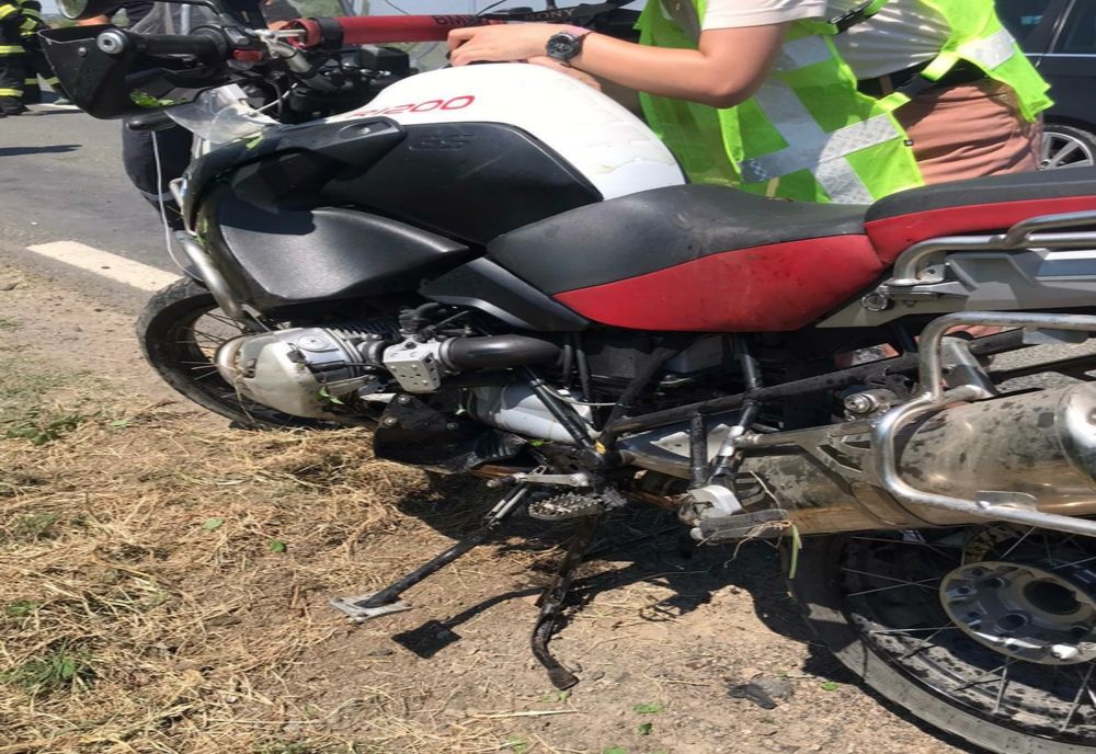 FOTO Accident pe DN22. Doi motocicliști la spital