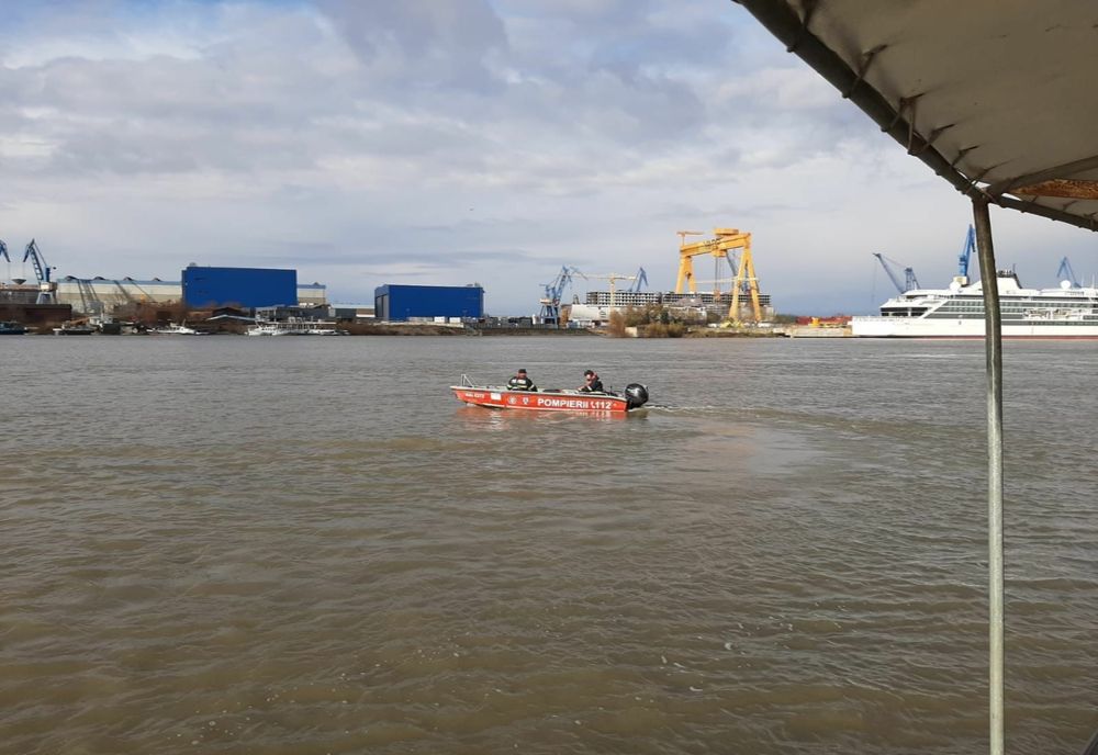 VIDEO S-au reluat căutările bărbatului dispărut în Dunăre