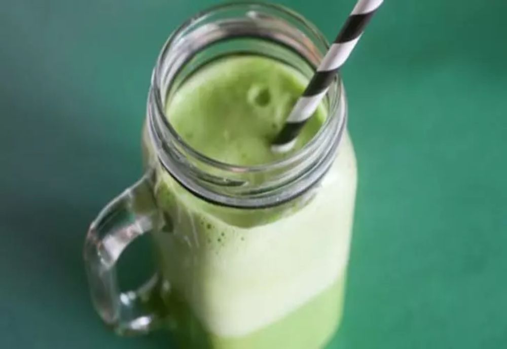 Cura de detoxifiere pe care trebuie s-o urmezi după Crăciun - scapi de kilogramele în plus într-un timp record