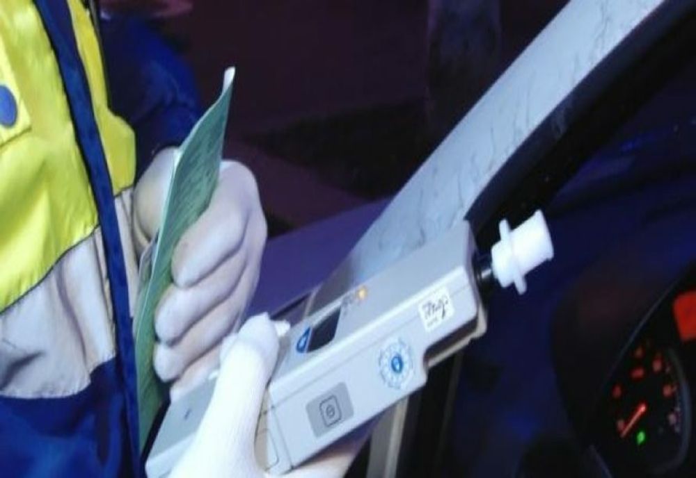 Pericol în trafic.Şoferi prinşi băuţi la volan