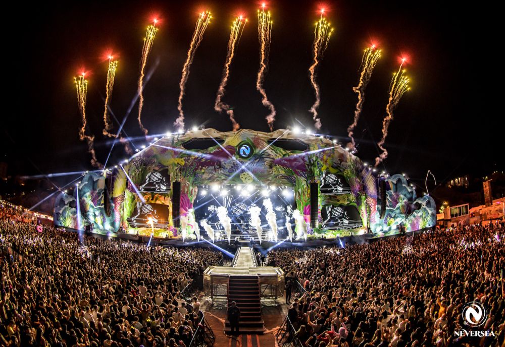 VIDEO Record la NEVERSEA. Peste 260.000 de participanți au trăit 4 zile și 4 nopți memorabile la malul mării