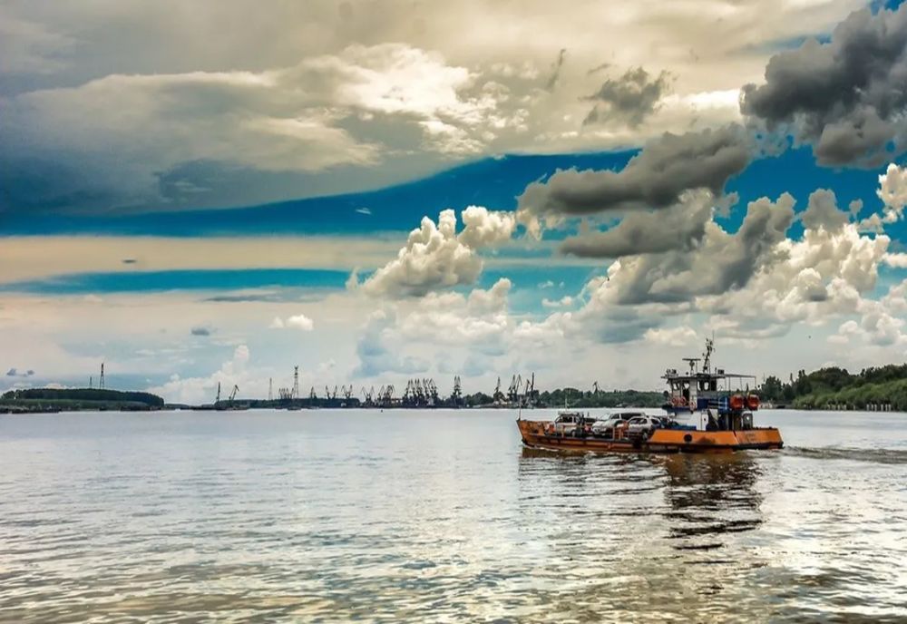 România permite tranzitarea canalelor Chilia și Bâstroe de către nave încărcate cu cereale