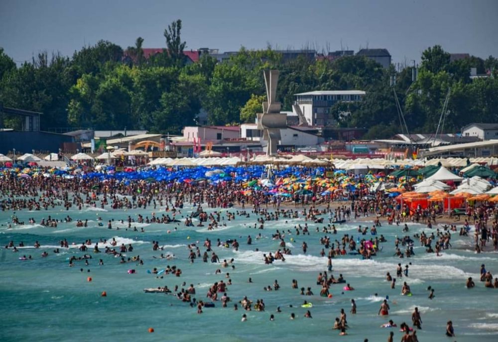 Record de turiști în acest weekend. Sunt așteptați peste 200.000 de oameni pe litoral