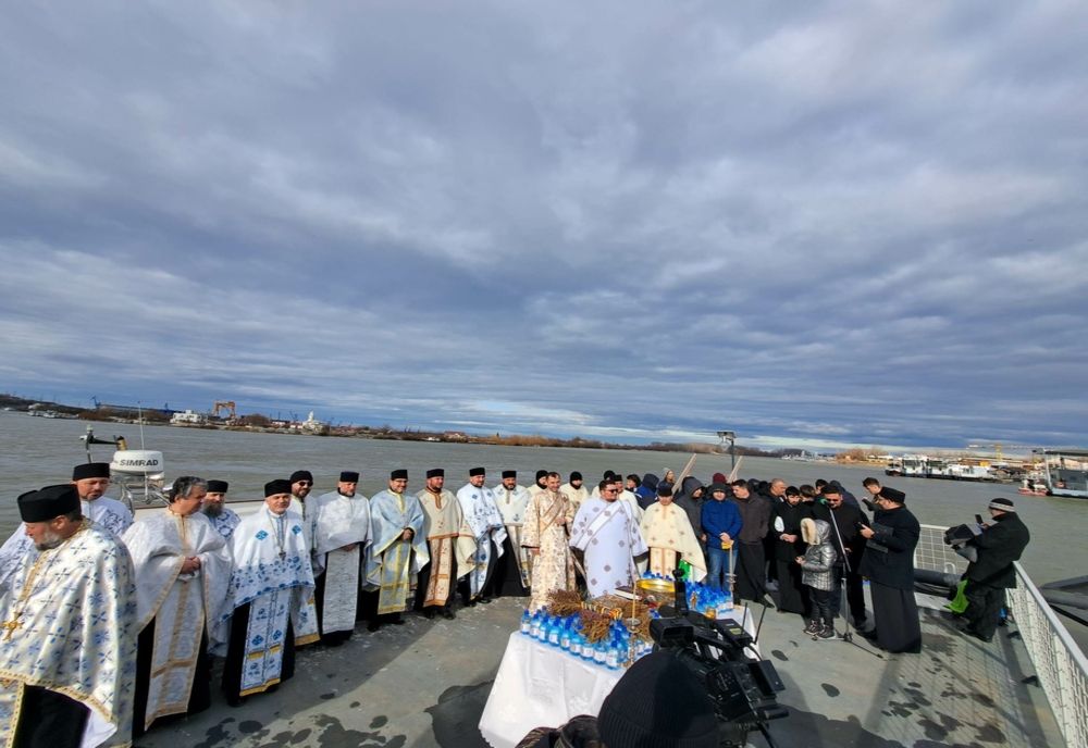 FOTO Boboteaza pe faleza municipiului Tulcea