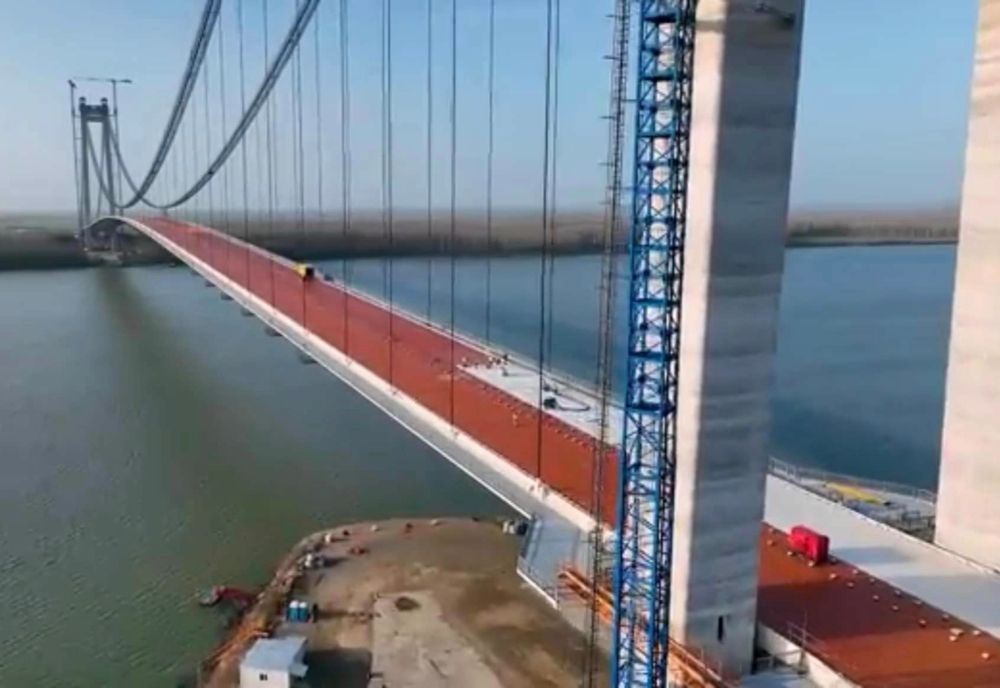 Secretarul de stat în Ministerul Transporturilor Irinel Scrioşteanu a inspectat lucrările de la șantierul Podului peste Dunăre