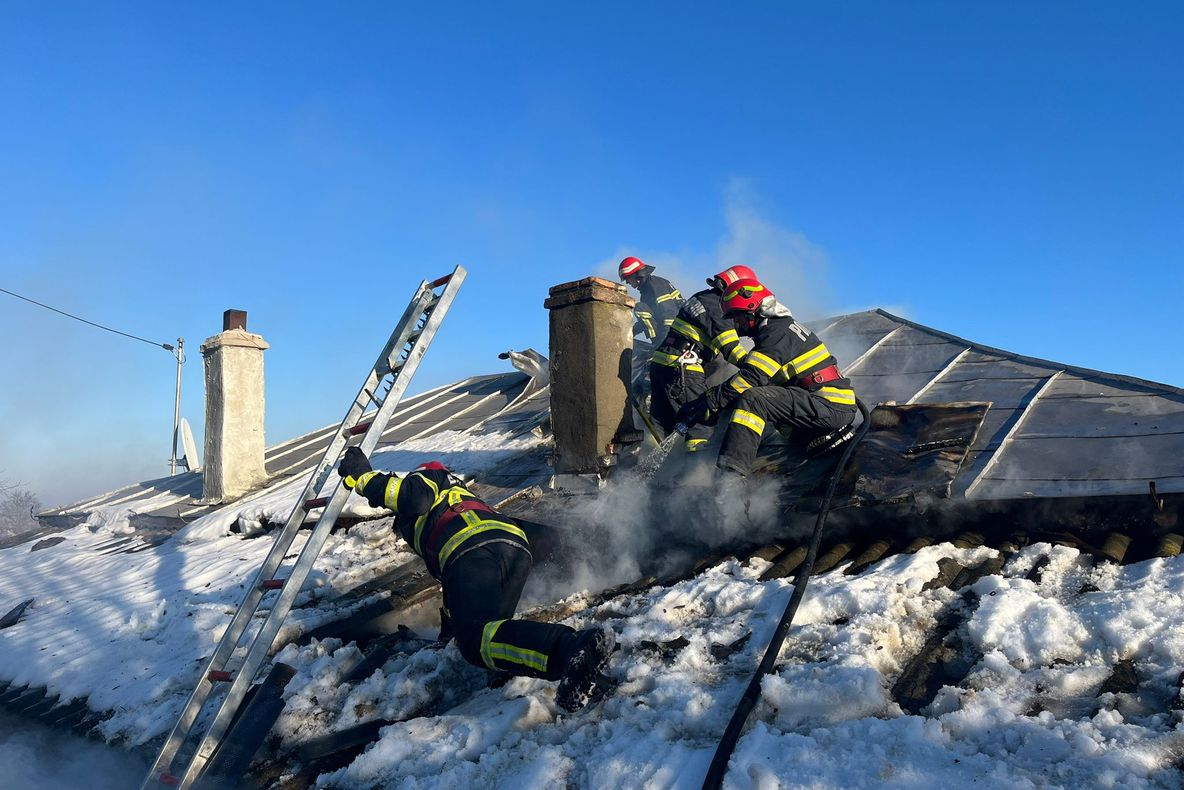 VIDEO Incendiu violent în Somova