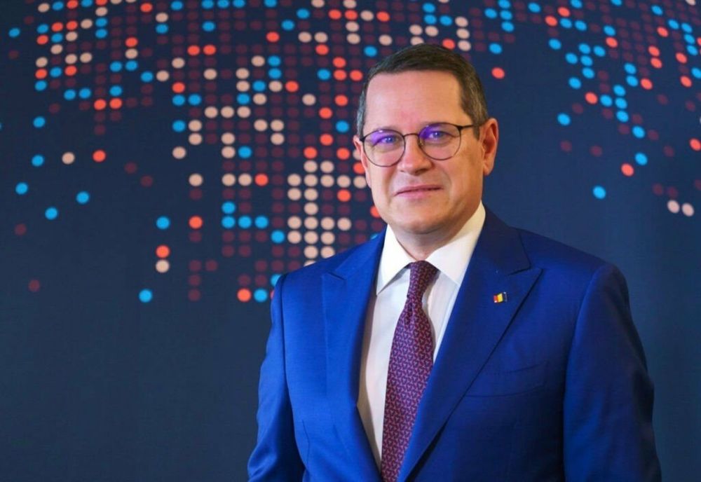 FOSTUL DIRECTOR AL SRI, EDUARD HELLVIG, A REVENIT ÎN PNL: AM SEMNAT ASTĂZI ADEZIUNEA LA PARTIDUL NAȚIONAL LIBERAL. SIMT CĂ ESTE UN MOMENT COMPLICAT