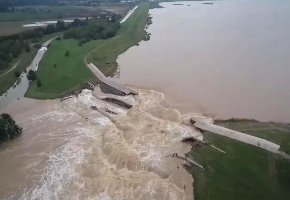 ALERTĂ DE NOI VIITURI: DEBITUL DUNĂRII S-AR PUTEA DUBLA