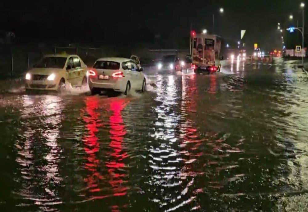 TRAFIC ÎNGREUNAT DIN CAUZA CONDIȚIILOR METEO NEFAVORABILE ÎN JUDEȚUL CONSTANȚA