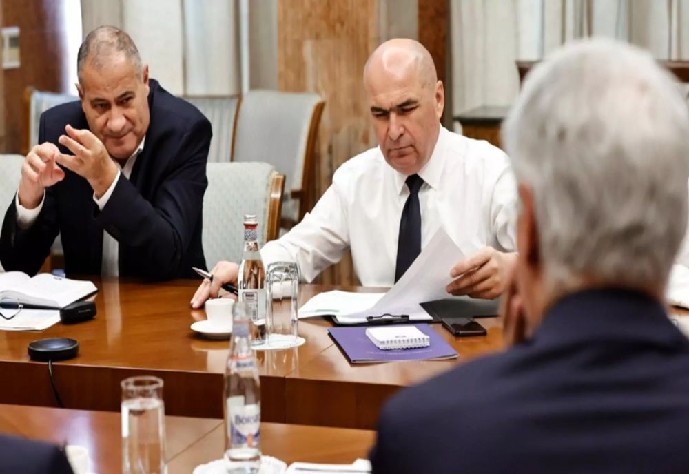 COALIȚIA, LA UN PAS DE RUPERE DIN CAUZA MĂSURILOR CERUTE DE BOLOJAN. ȘEDINȚĂ DE URGENȚĂ, MIERCURI LA ORA 11:00