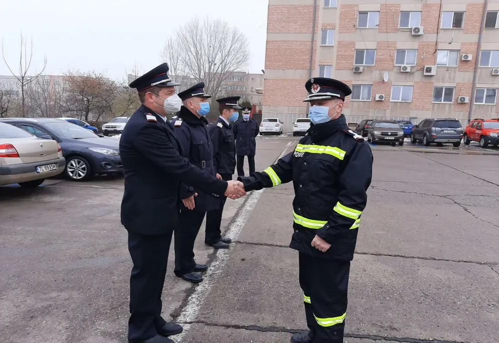 Patru pompieri militari din cadrul I.S.U. Delta au fost înaintați în grad înainte de termen