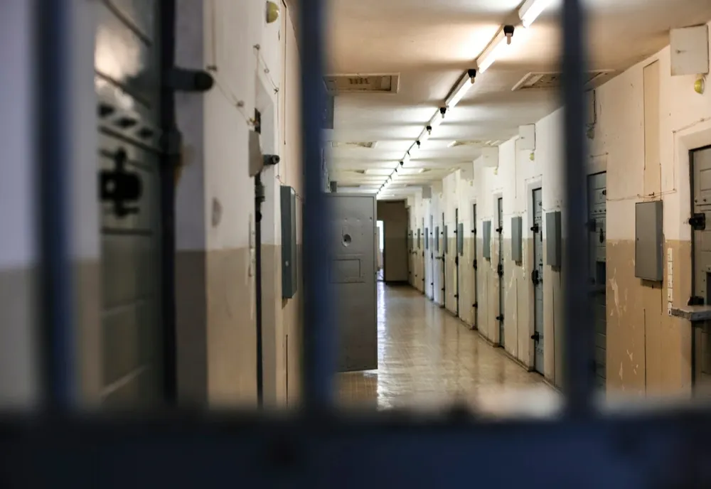 Ofițer din Penitenciarul Tulcea, reținut pentru 24 de ore de DNA pentru luare de mită