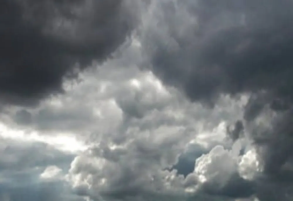 Alertă meteo COD PORTOCALIU de averse torențiale și grindină